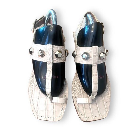 Vince Camuto Leather Toe Loop Sandals Dailette Size 5.5 M Beige Animal Print - Picture 2 of 5